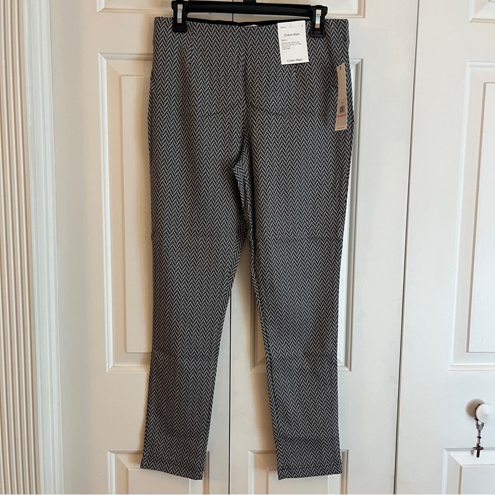 Women’s Calvin Klein Chevron Patterned Pants - Black and White